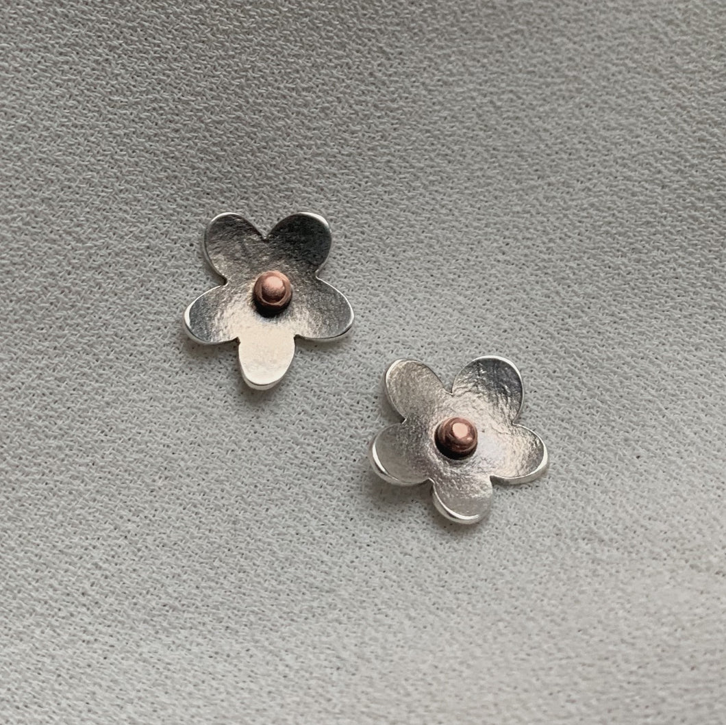 Sterling Flower Stud with Copper Centre